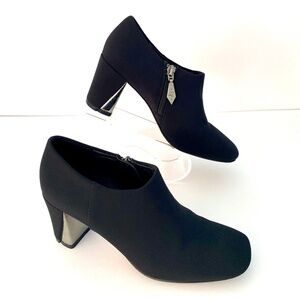 DONALD PLINER  Calla black mirrored heeled bootie side zipper size 6